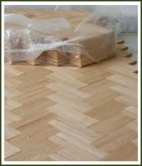 PARQUET MOSAICO DAMAS ROBLE FORMATO ESPIGA